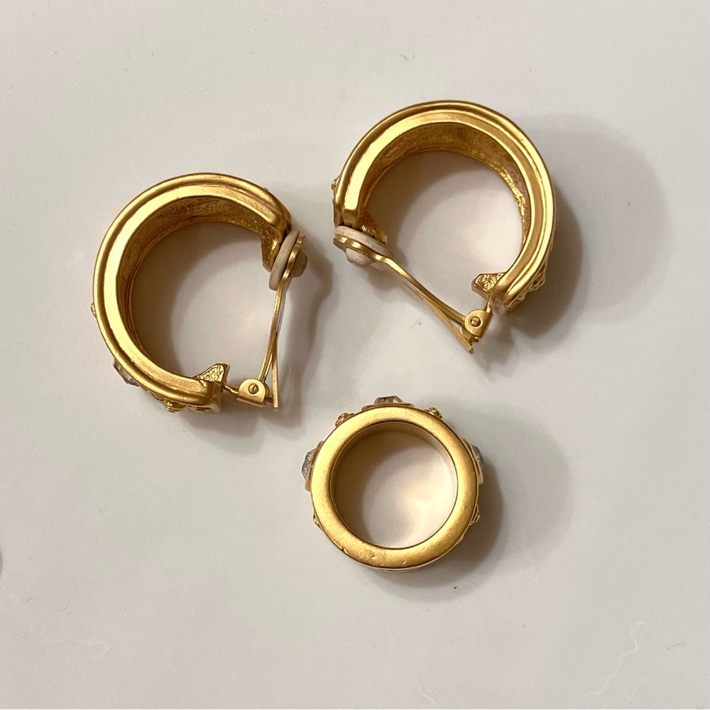 Elizabeth Taylor for Avon Love Blooms Earrings & Ring - Picture 3 of 9